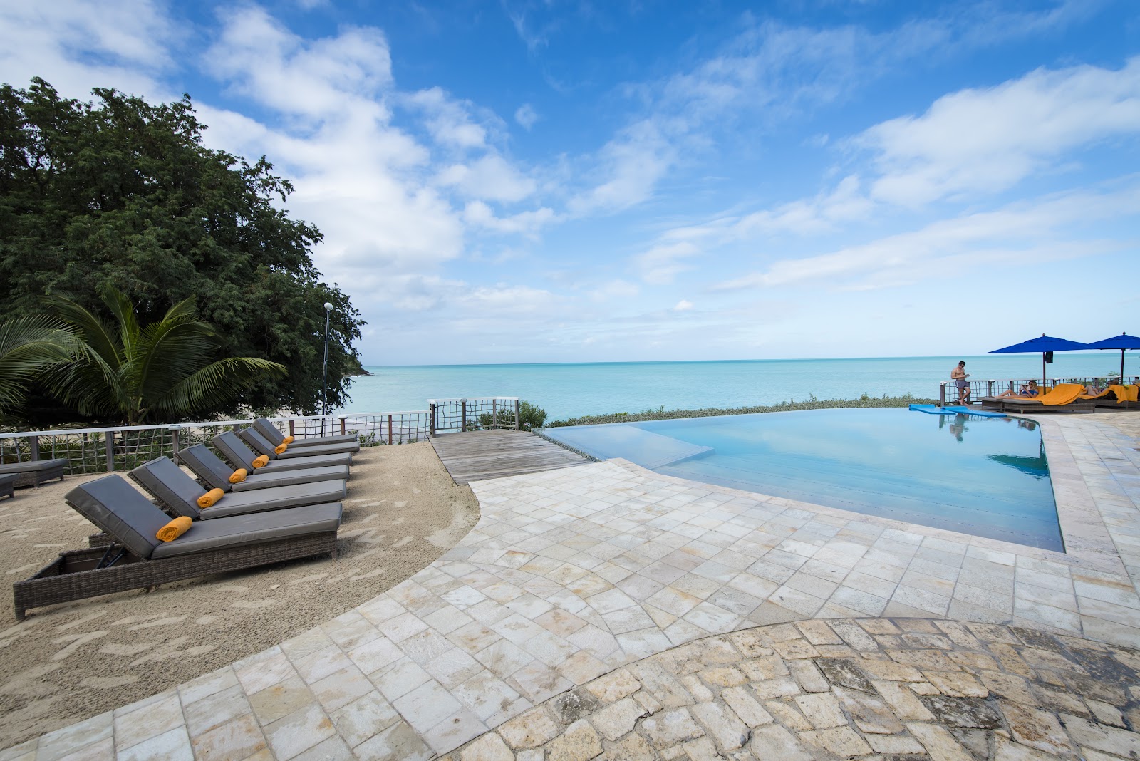Cocobay Resort